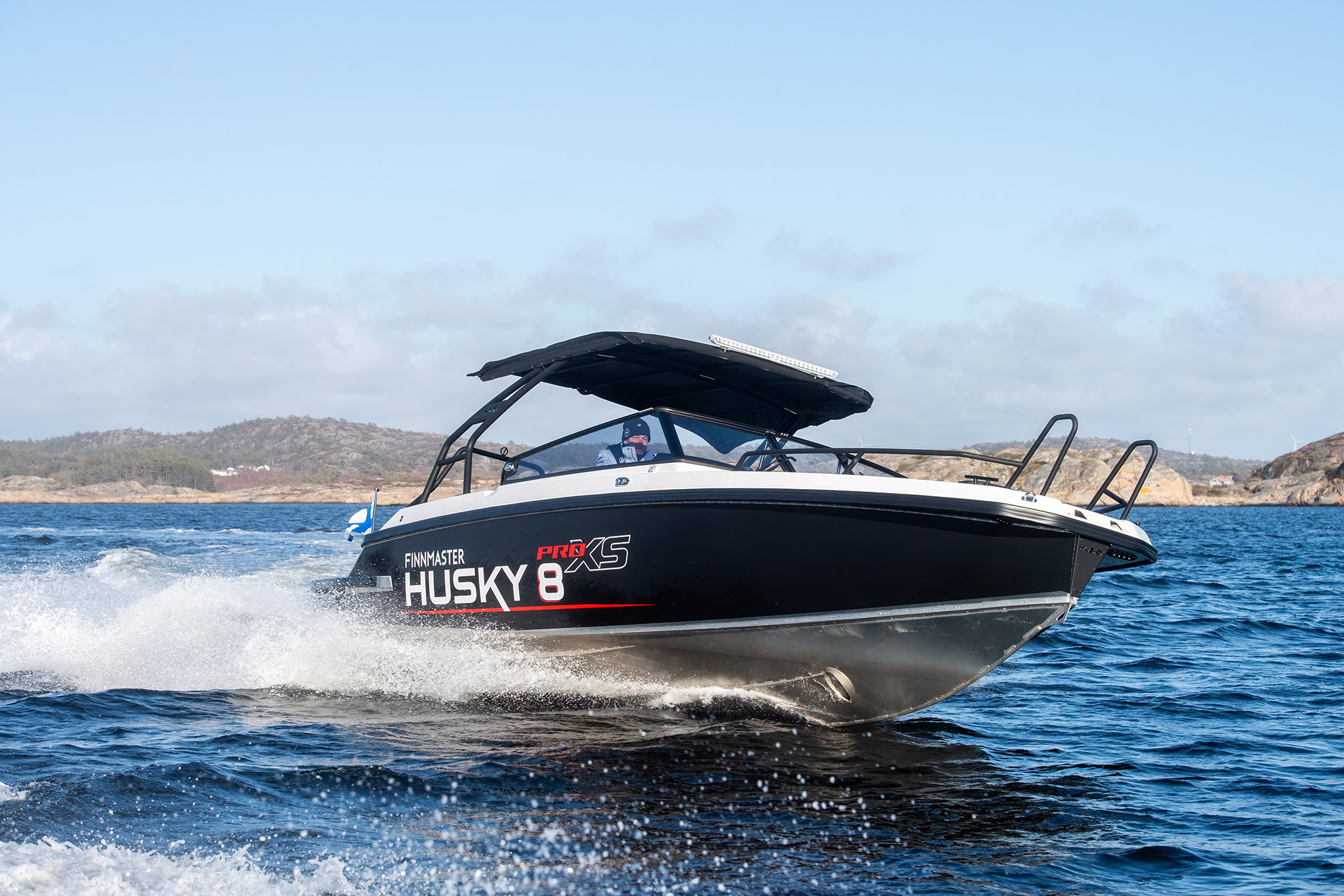 Husky R8 navigation image 