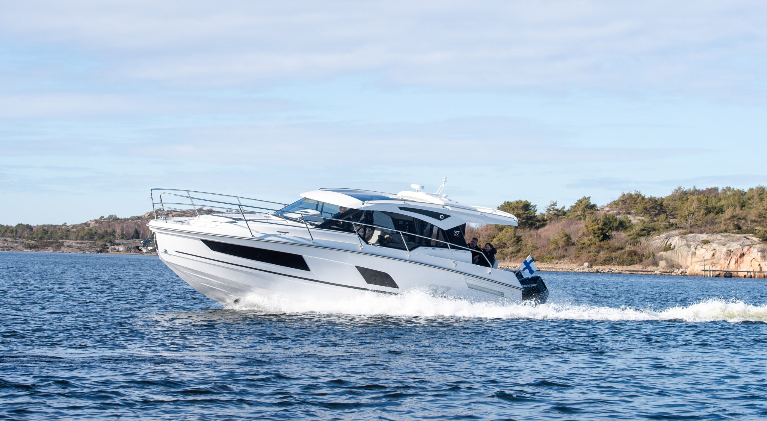 Grandezza 37 Outboard – malliston lippulaiva