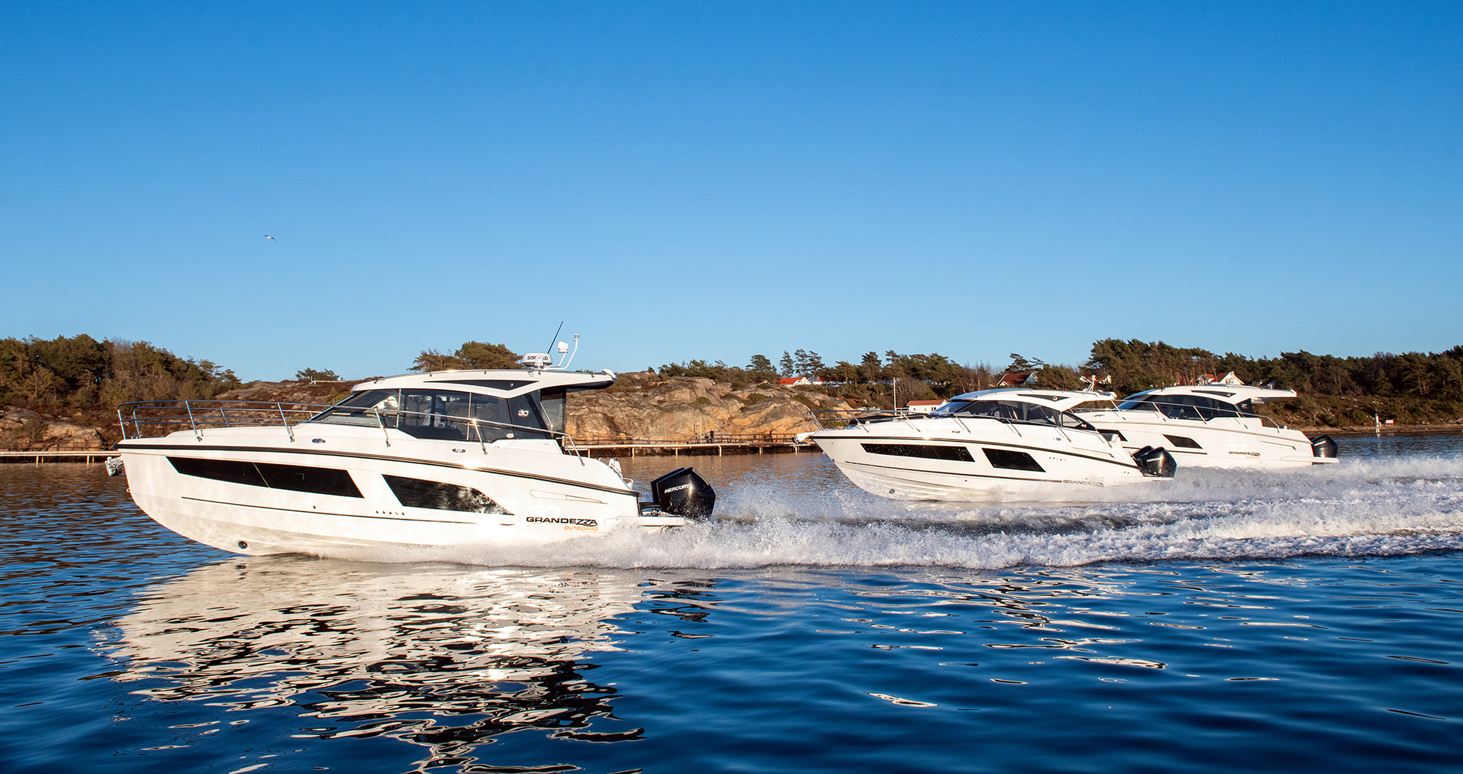 Grandezzan perämoottorimallisto vakuuttaa Ranskan Moteur Boat -lehdessä